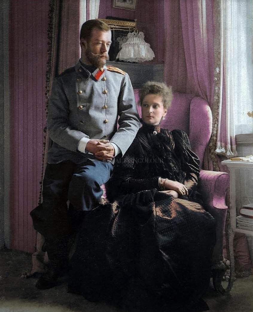 LetItShine69's tweet photo. 🤔L'empereur Nicolas II et l'impératrice Alexandra Feodorovna de Russie photographiés en 1899 (crédit @royaltyincolour)
#Russie #NicolasII #photography #Awesome @YvesPDB @BugaultV https://t.co/1FREt0MoyV