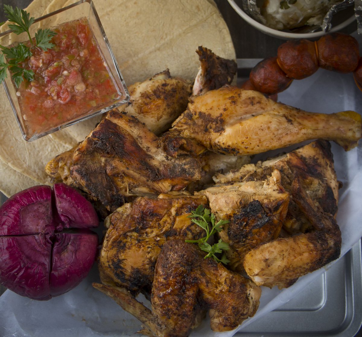 gilibanily's tweet photo. @En_laDelValle ya probaste el pollo más rico de la colonia? A partir de las 12:00 pm hasta las 7:00 pm puedes visitarnos en Los Dorados, Av. Coyoacan 119, casi esquina con Xola! https://t.co/PhED9z1fLS