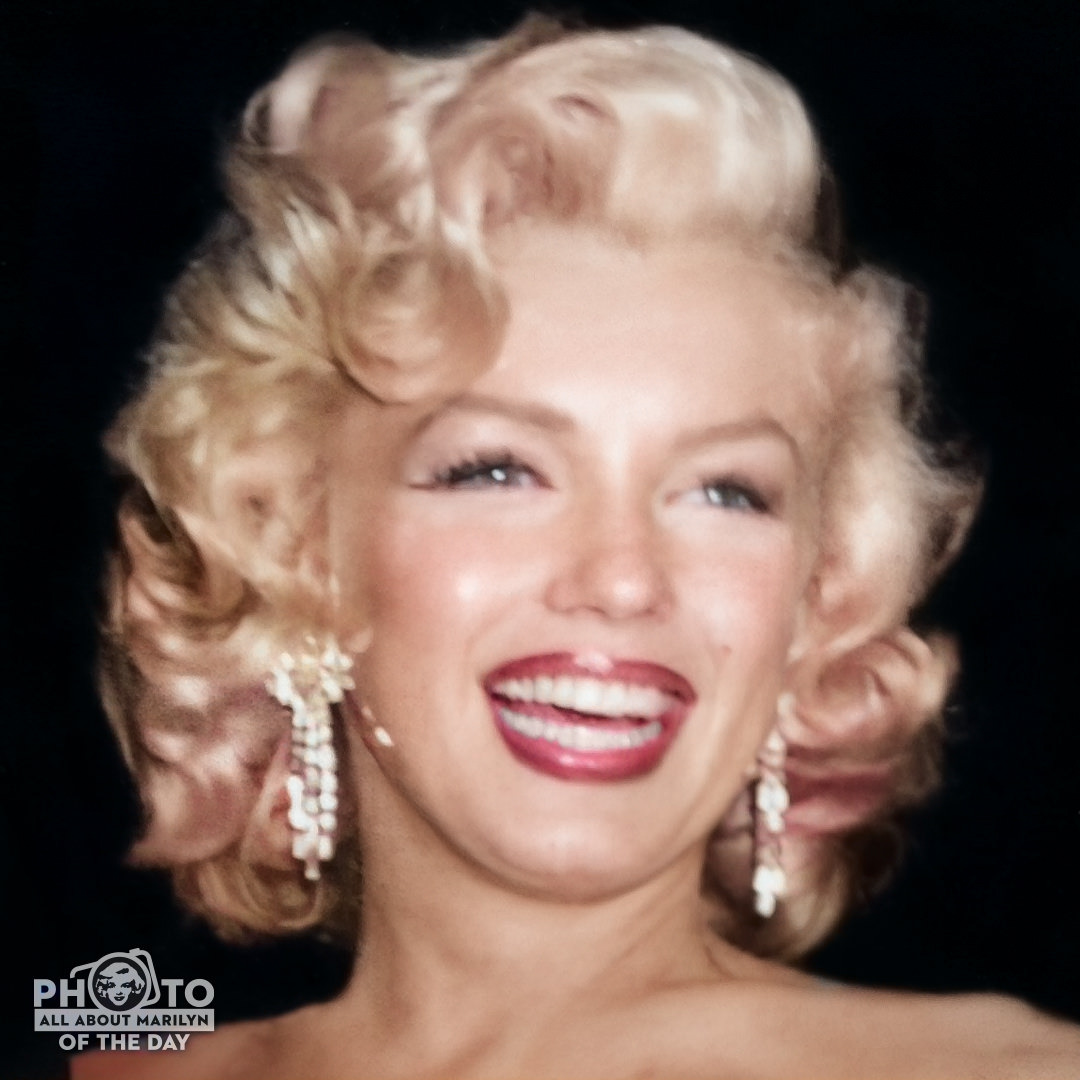 MARILYN MONROE #PhotoOfTheDay — A #stunning #closeup of Marilyn at the premiere of #HowToMarryAMillionarie. #whataface #vintageglamour 💋.

#MarilynMonroeFans #AllAboutMarilyn #MarilynMonroe #marilynmonroephotos #MarilynMonroeMoment #VintageHollywood #marilynMonroeStyle #icon