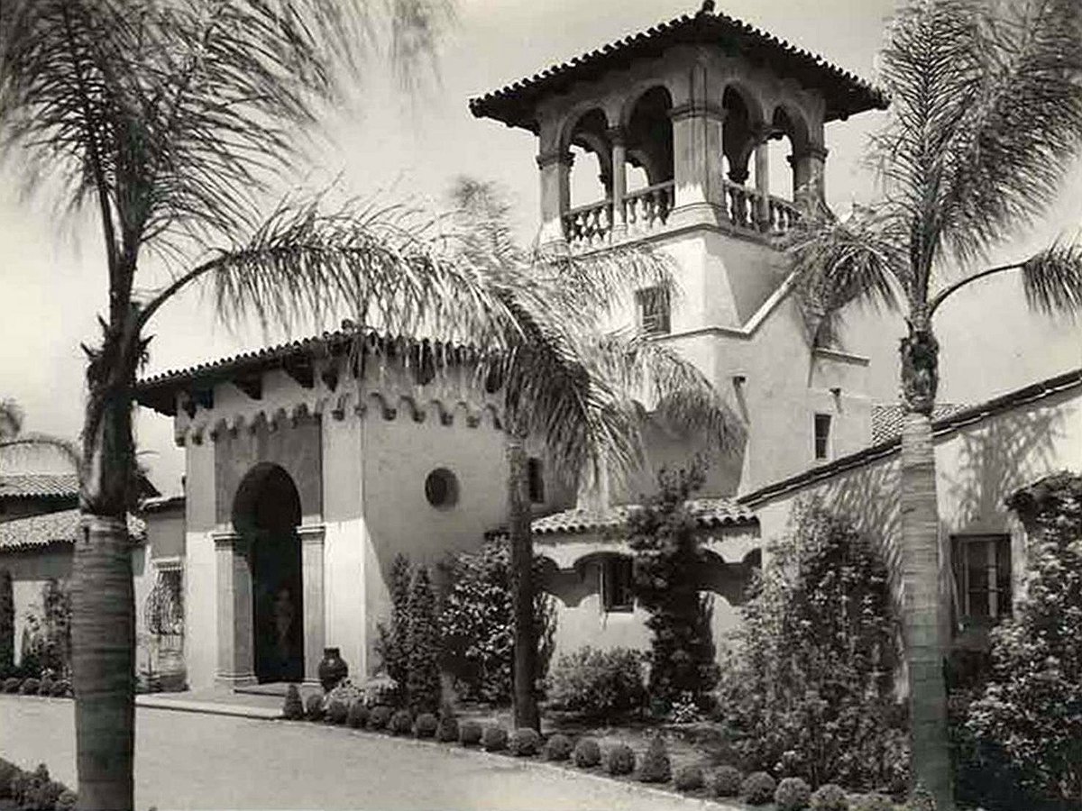 pvld's tweet photo. #DoorsOpenPeninsula - A mansion and then a community church? Visit the Neighborhood Church on Saturday morning 6/17/23. #PV #lahistory #PalosVerdes https://t.co/ZoISNDZIY2 https://t.co/HCofaT0yoJ