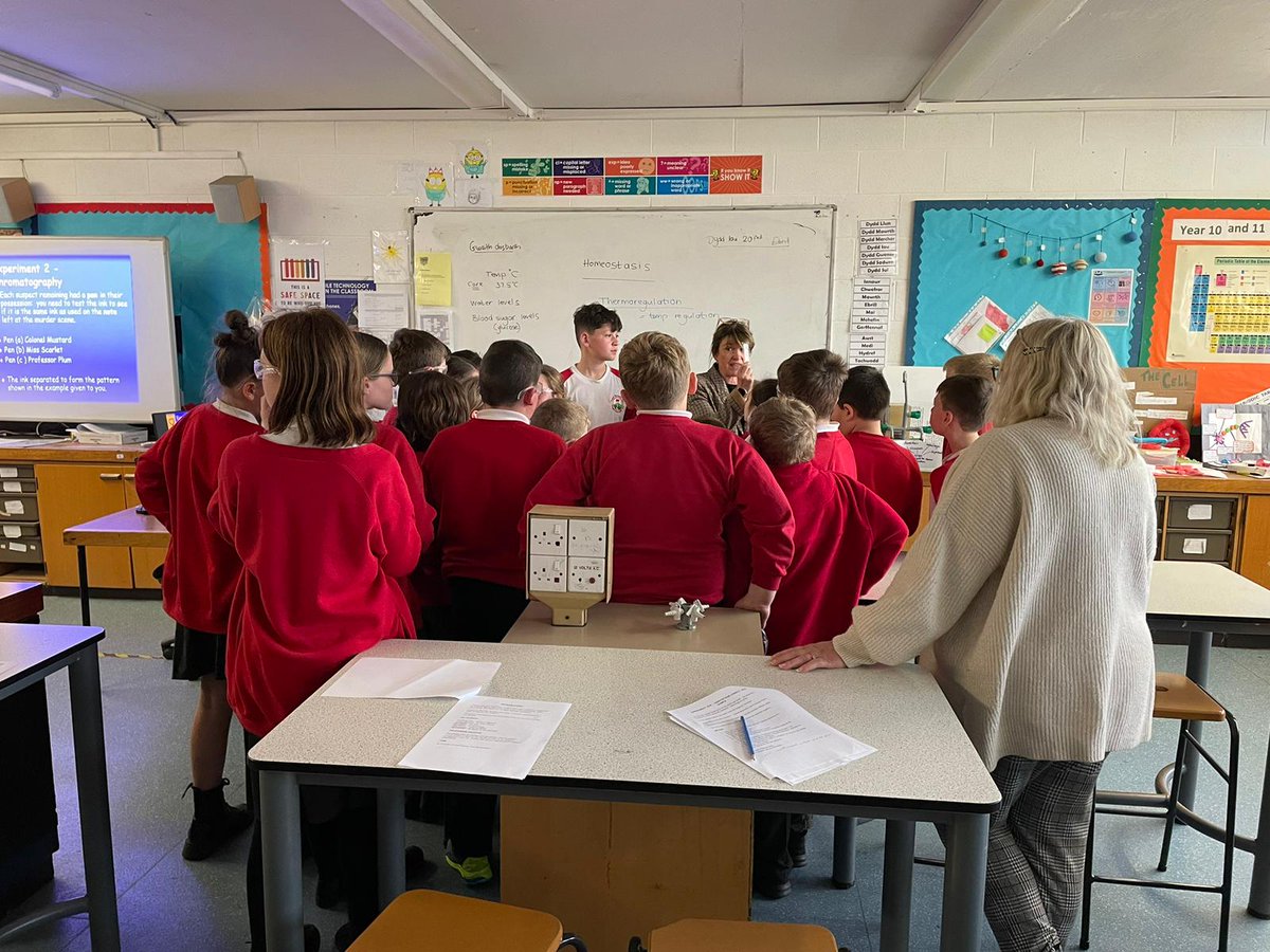 Fantastic to have year 6 in today for our science transition! We hope you enjoyed your time. Big thank you to our year 9 helpers and teachers for making this possible! <a href="/MynyddIsa/">Ysgol Mynydd Isa</a>