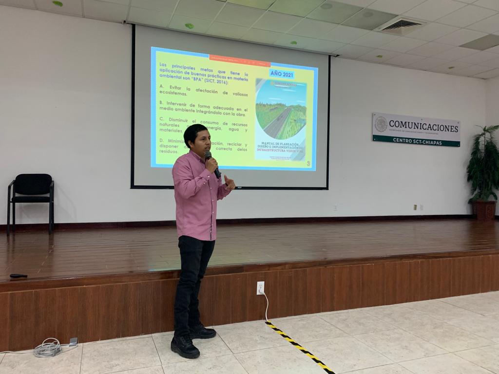 AMIVTAC_Chiapas's tweet image. Damos inicio a las pláticas "Buenas Prácticas Ambientales en los Trabajos de Conservación de Carreteras" con el Ing. Leonardo Díaz Córdova.

#amivtacchiapas
#sictchiapas
#CICH
#PrácticasAmbientales
