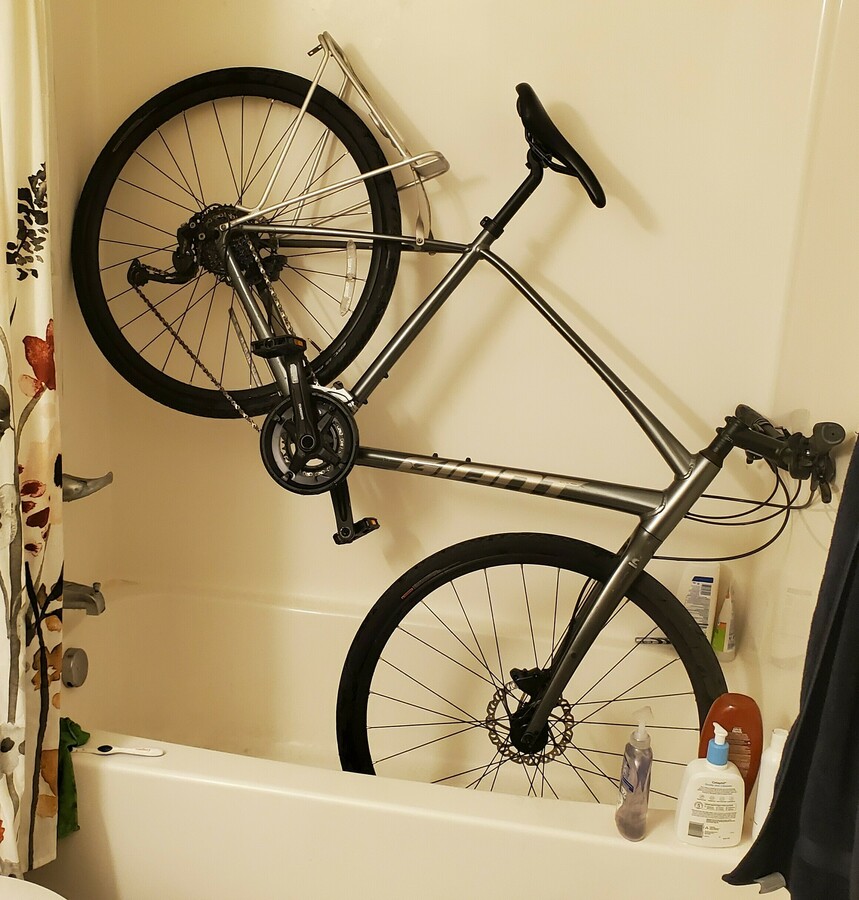 BikeIndexMN's tweet photo. STOLEN - Black Giant Escape in University of Minnesota - Twin Cities https://t.co/IR9AkdsRJS https://t.co/C71VUJW8Cd