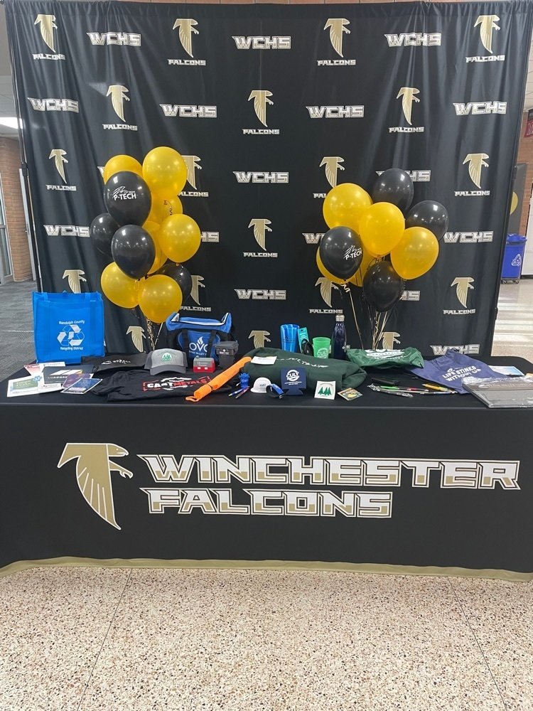 WinchesterComm1's tweet photo. Last night was a great evening for a P-TECH signing! Twelve Class of 2027 students will begin this brand new program next year. They signed to participate and also received gift bags from our AWESOME industry partners. We are so excited to begin!! @CELLuindy #IndianaP-TECH https://t.co/MS0SdiEHKf