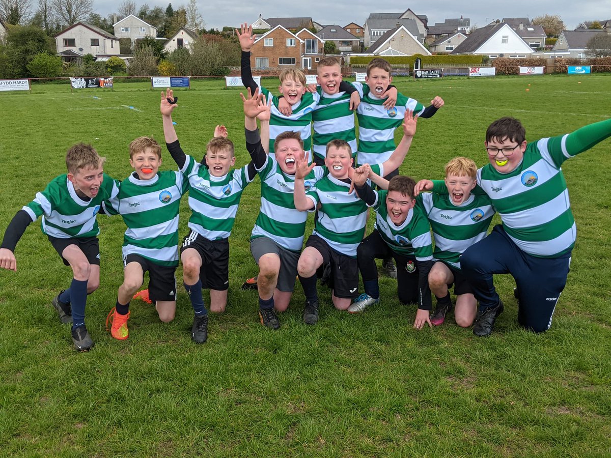 ysgolygarnedd's tweet photo. Tim y bechgyn yn ennill cystadleuaeth Yr Urdd. Curo Ysgol Y Faenol yn y ffeinal! Y tîm rwan yn mynd drwadd i ffeinals Cymru yn Aberystwyth Mai 14eg. https://t.co/ytOXPeYl6g