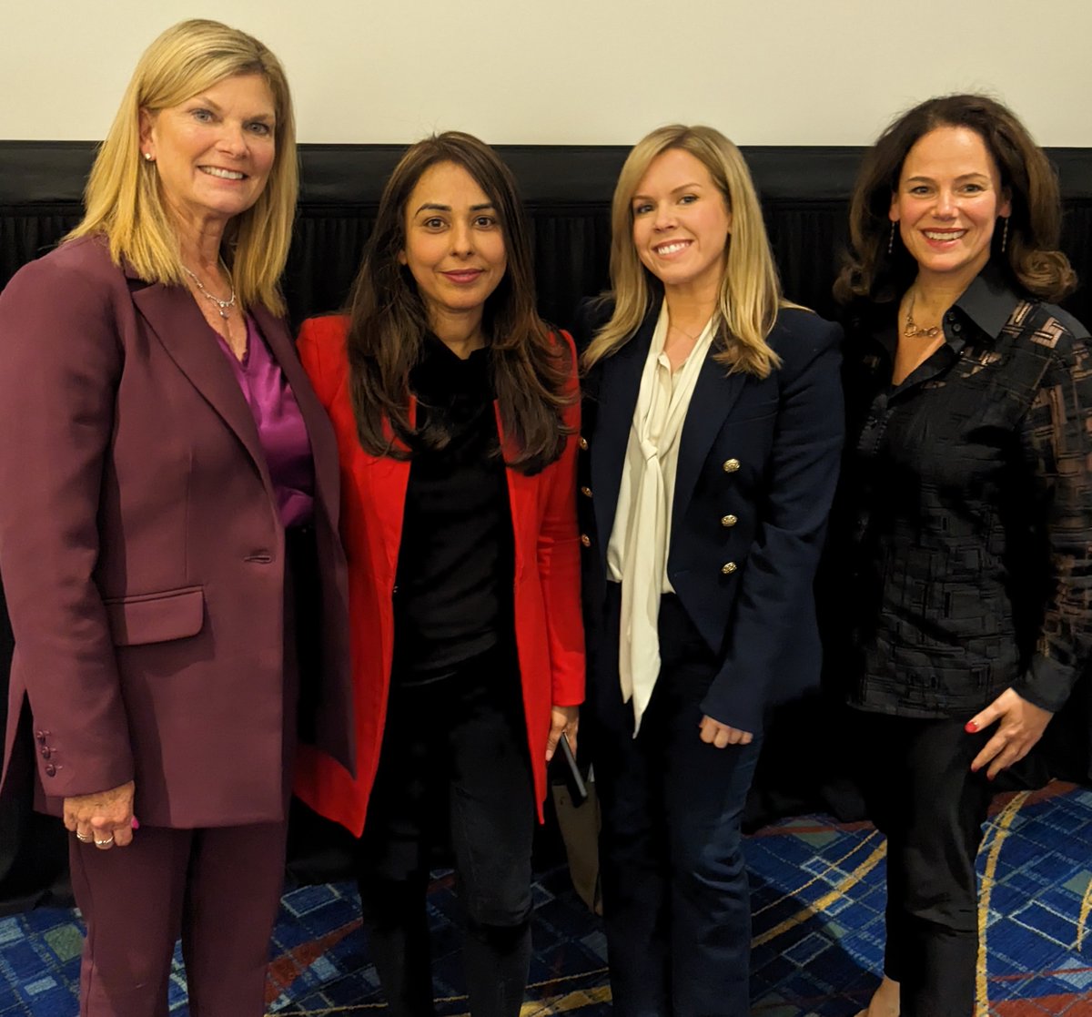 Lisa Davis tweet media