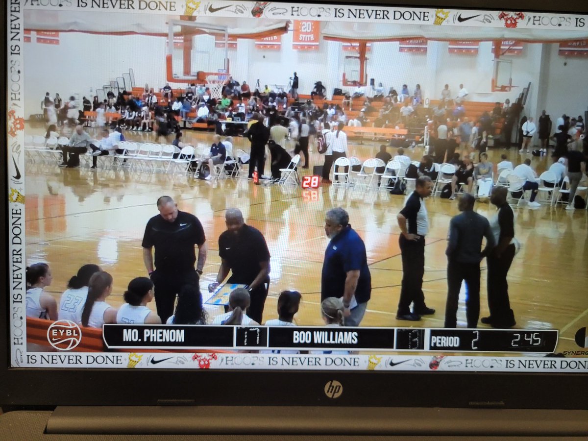 StoPush8721's tweet photo. Phenom 16u EYBL  @TravisWallace6 @LarrySs40 @MissouriPhenom https://t.co/jbIeCksHmR