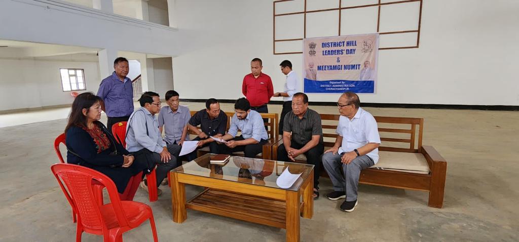 ManipurPlanning's tweet photo. Churachandpur District #HillLeadersDay &amp; #MeeyamgiNumit held today witnessed the enrollment campaign for PMJJBY and PMSBY social security schemes, observation of #CivilServicesDay2023 and distribution of welfare scheme benefits to respective beneficiaries, among others https://t.co/LS0FIqVONv