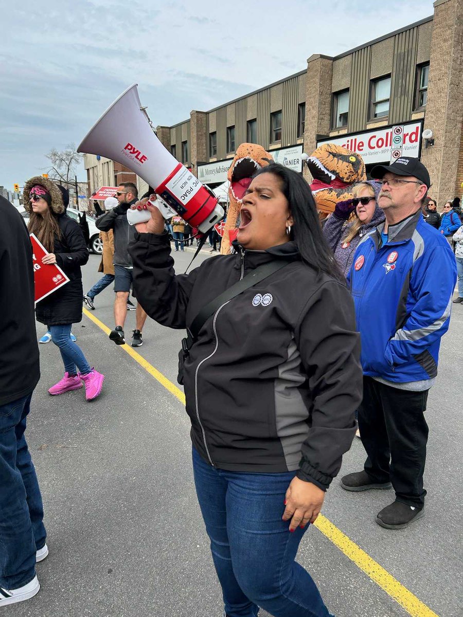 We went to Parliament, but couldn't find Mona.
We went to her office, but couldn't find Mona.
We went across the country, but couldn't find Mona.
Can you help us find Mona?