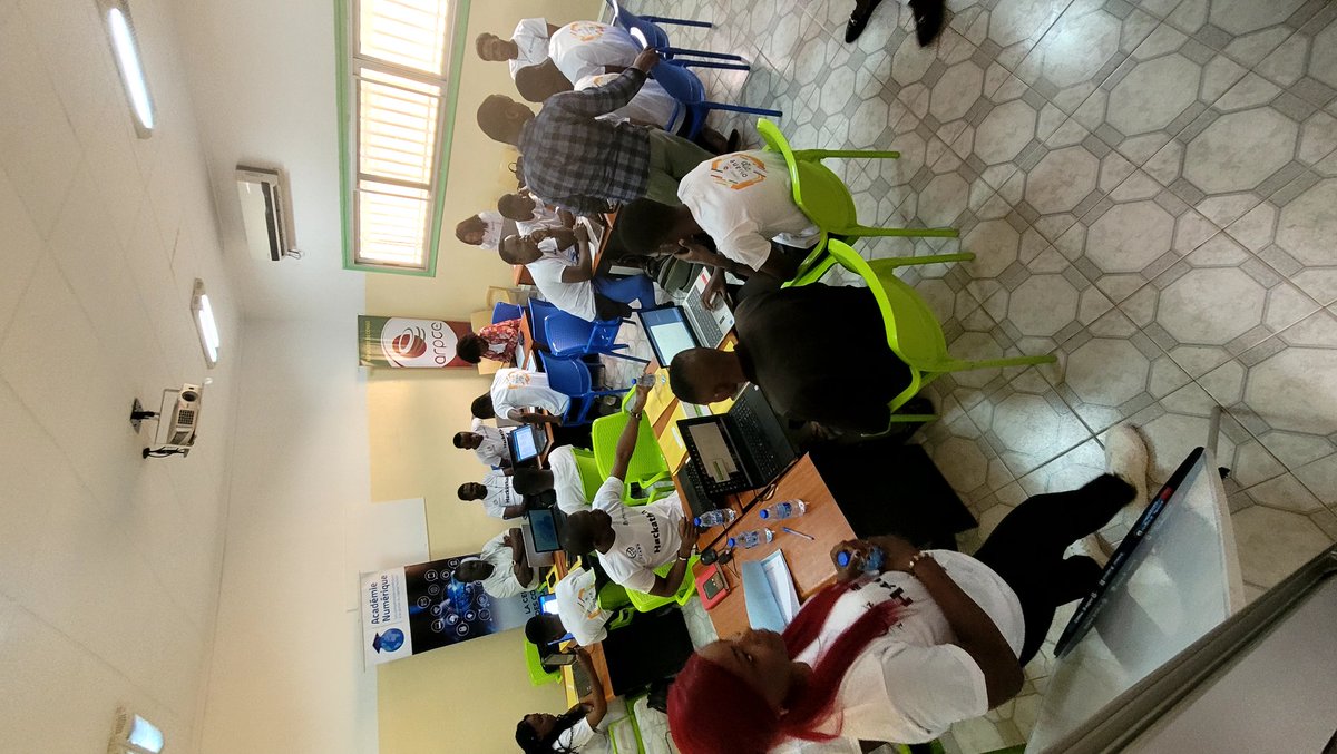 yakanho's tweet photo. - Me to the hackaton participants: Let's go for the launch
- All participants to me: No, we want to continue our work
These teams are just incredible.
#KINDNS
#DNSathon
#ICANN
#OSIANE
@ICANN @OsianeCg @ICANNTech https://t.co/jllUABdBdD