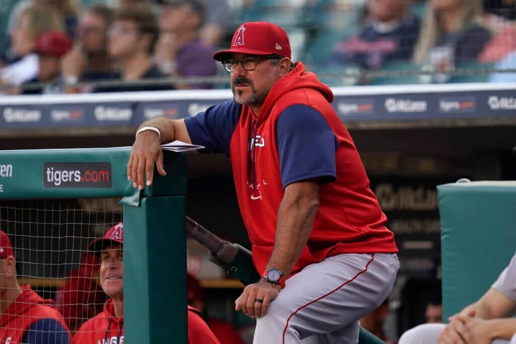 SamBlum3's tweet photo. Angels coach Benji Gil managed in Mexico for years. He won 4 titles.

Still, he didn’t get interviews to join an MLB coaching staff. Only phone interviews for MiLB jobs.

Here’s the story of his coaching rise, &amp; his aspirations to be an MLB manager.

Link: https://t.co/MKsAtcjsYH https://t.co/mA7GQjGTYE