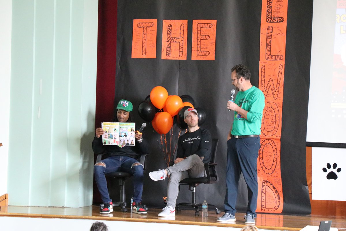 SmallwoodDrive's tweet photo. Great things happen at Smallwood! Former Buffalo Bills player Stevie Johnson &amp; Charlie Roberts were back for a PAWS assembly to read the second book they co-wrote! @CR3_Author @StevieJohnson13 https://t.co/Zu1gPvW4wT https://t.co/hiBYe7DzwT