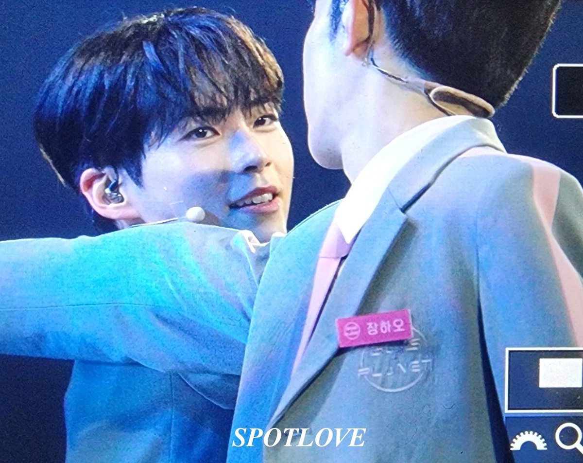 charberty's tweet photo. ก่อนเด​               วันไฟนอล​
"ถ้าเธอลองมองในตาฉัน"
#บินฮ่าว #binhao​ #SUNGHANBIN​ #ZHANGHAO https://t.co/EZmae5i2Sz