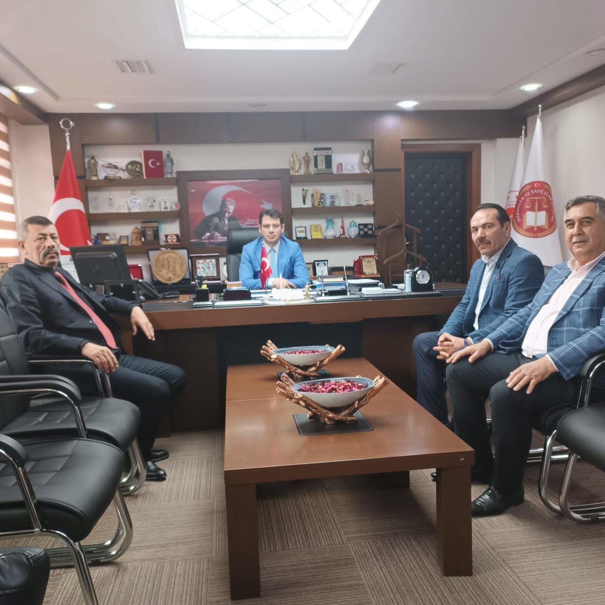 Çok Kıymetli Diyarbakır Cumhuriyet Baş Savcımız Sn. Mustafa Çelenki Makamında Ziyarete Bulunduk İlgi Ve Alakaların'dan Dolayı Çok Teşekkür ederim.