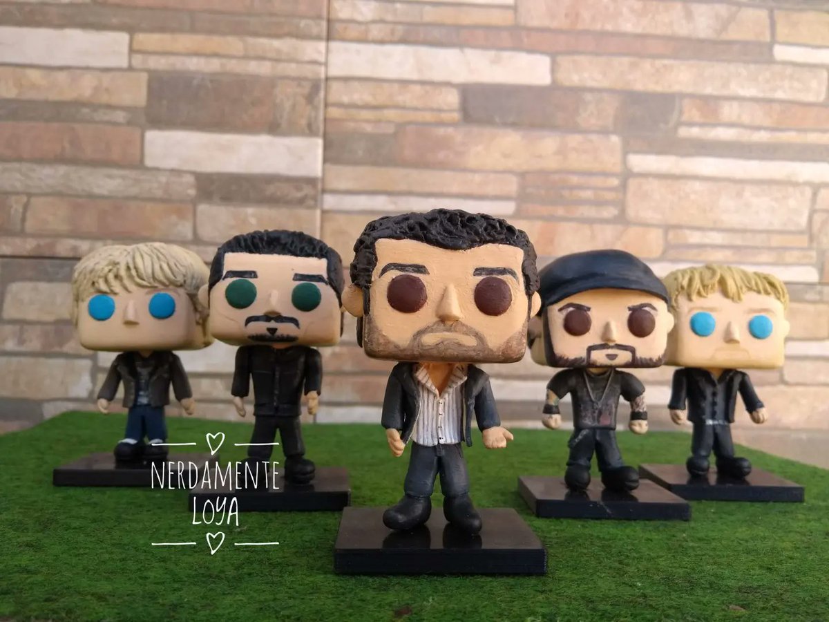 nerdamente_loya's tweet photo. Los #BackstreetBoys30 en version #nerditos 🎶♥️
#emprendimiento 🙌🏻
#bsb 🎵
#aj #kevin #Brian #Nick #Howie 🗣️🎤 https://t.co/A64eNKD7Bt