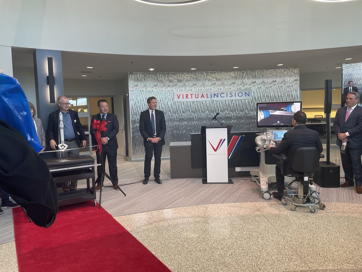 apannier2's tweet photo. What a wonderful morning celebrating our friend (and N2025 co-chair) on opening of new Virtual Incision HQs! @RBevins @ShaneFarritor @ssheridan2 @RonnieDGreen @MIRA_by_VIC https://t.co/dTXLYc4qym