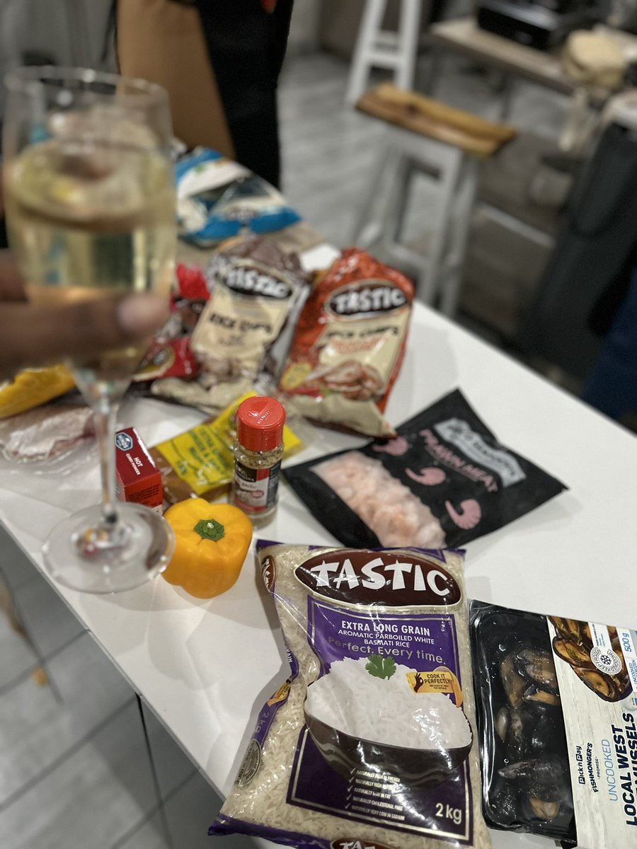 Mary_Yanda's tweet image. Cooking with @tasticricesa @Mr_Ndash #perfecteverytime ❤️