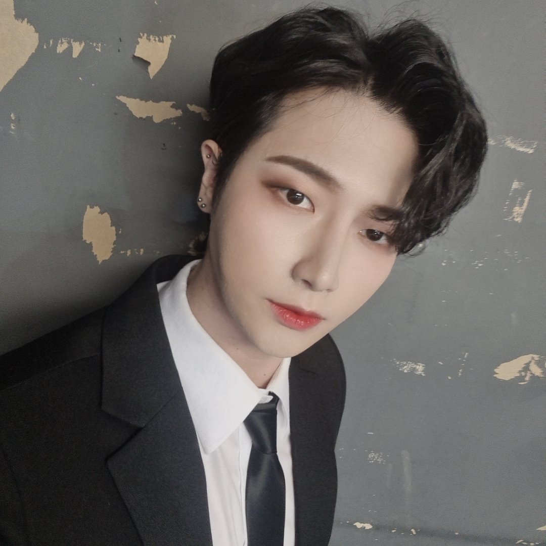 jun0xo's tweet photo. 오늘도 너무 고마웠어!
모두 잘자요 🤣 https://t.co/dojwFiKaTg