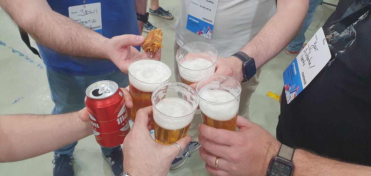 Alex_Tynez's tweet photo. Vamos con el tercer tiempo de la #CommitConf
Próxima parada ¿#catatonics ? ¿@rcanalesmora? https://t.co/gEUmZm9uxl