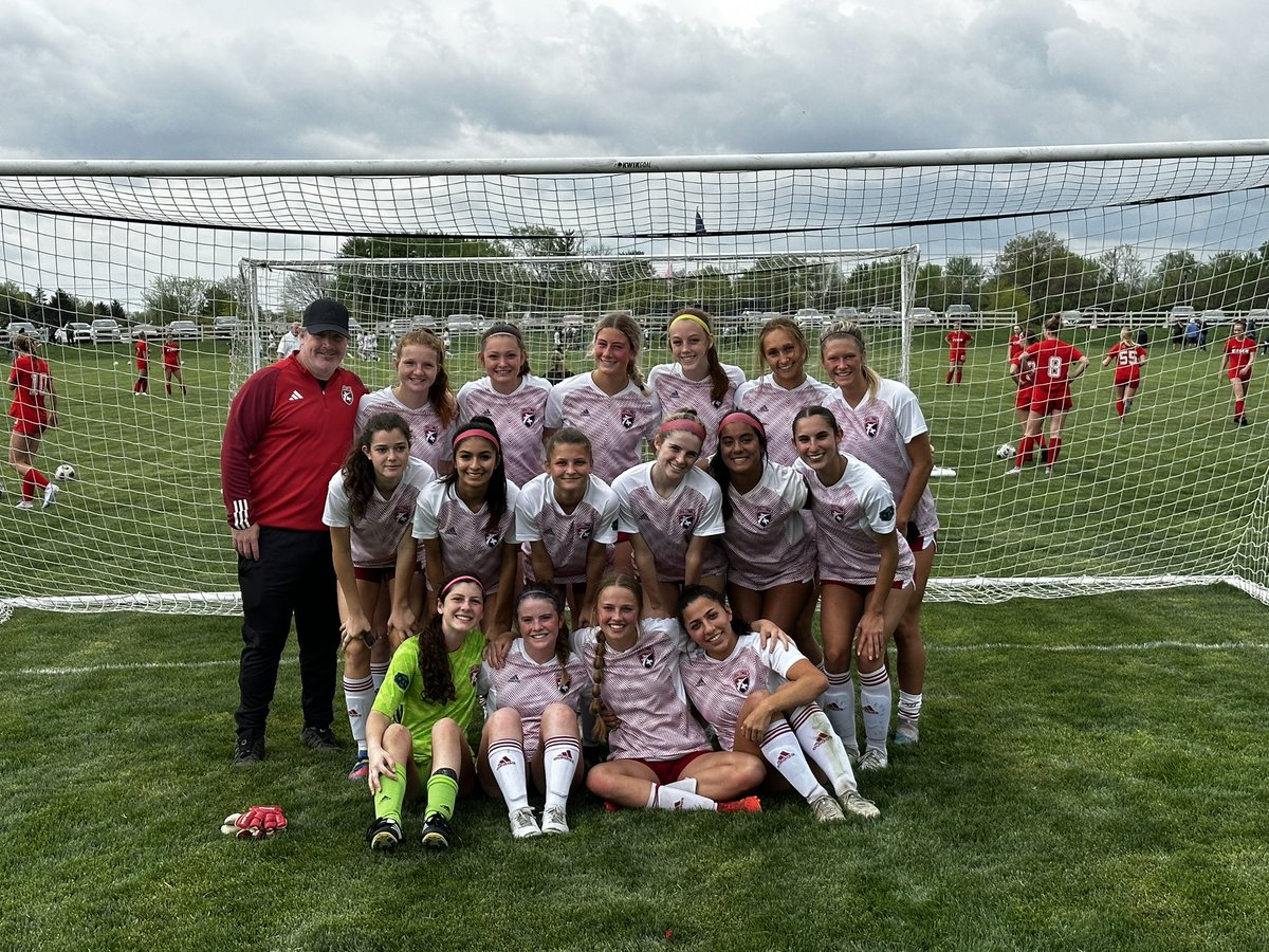 Challenge 06 ECNL-R (@csc06ecnlr) on Twitter photo Big time effort today to kickoff the Nike Blue Chip Showcase hosted by <a href="/kingshammer/">Kings Hammer</a> 2-1 win over <a href="/NwiLions/">NWI Lions United</a> 2006G Yellow
<a href="/RileyKn49571111/">Riley Knox</a> ⚽️🅰️
<a href="/emilysydnor/">Emily Sydnor</a> ⚽️ Big time effort today to kickoff the Nike Blue Chip Showcase hosted by <a href="/kingshammer/">Kings Hammer</a> 2-1 win over <a href="/NwiLions/">NWI Lions United</a> 2006G Yellow
<a href="/RileyKn49571111/">Riley Knox</a> ⚽️🅰️
<a href="/emilysydnor/">Emily Sydnor</a> ⚽️