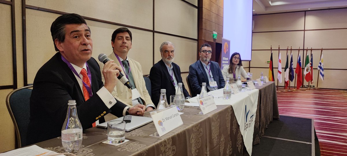 Liga Epilepsia (@ligaepilepsia) on Twitter photo Día 2 - XII Simposio Internacional de Epilepsia.  Panel sobre epilepsias fármaco resistentes y cirugía. 
#epilepsia #cirugiaepilepsia #liga70años Día 2 - XII Simposio Internacional de Epilepsia.  Panel sobre epilepsias fármaco resistentes y cirugía. 
#epilepsia #cirugiaepilepsia #liga70años