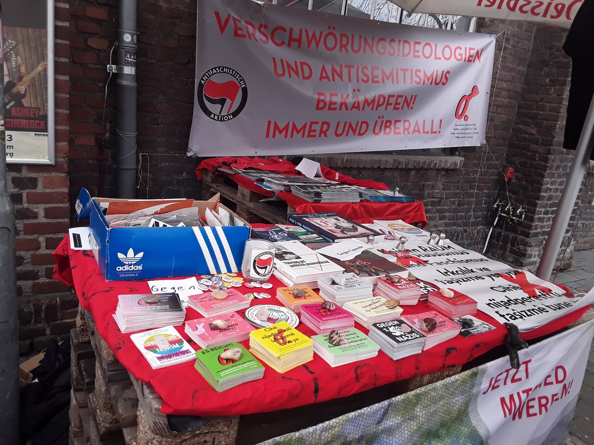 ES_REICHT_OB's tweet photo. Gemeinsamer Infostand mit den Genoss*innen der @RoteHilfeeV bei #AlarmSignal im @altenberg #Oberhausen. 
@graupause @sea_punks @Druckluft1979 #pestpocken #FreeLina #tagXantifaost @tagXantifaost_2 @#nonazis https://t.co/Sob3hEBHsY