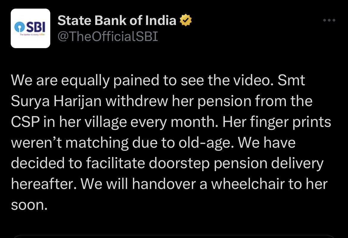 vijayaksharma's tweet photo. The person recording the video could have helped this woman but he found it more important to defame the bank. 🙄 https://t.co/qdxYLQNjCZ