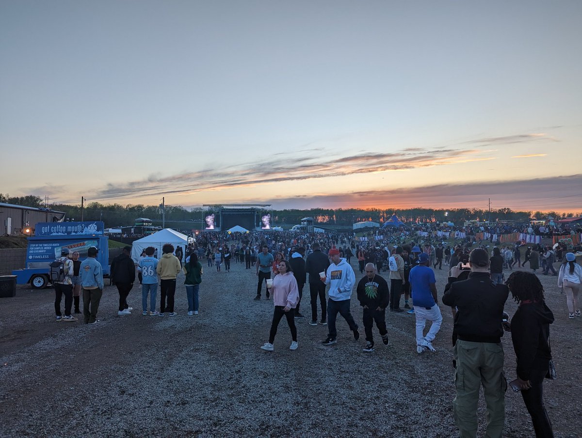 TheBryantScott's tweet photo. I want to know what you did for 4/20? I was at #420fest KC watching @berner415 @joeyBADASS and @wizkhalifa. https://t.co/Svnlh9rRLC