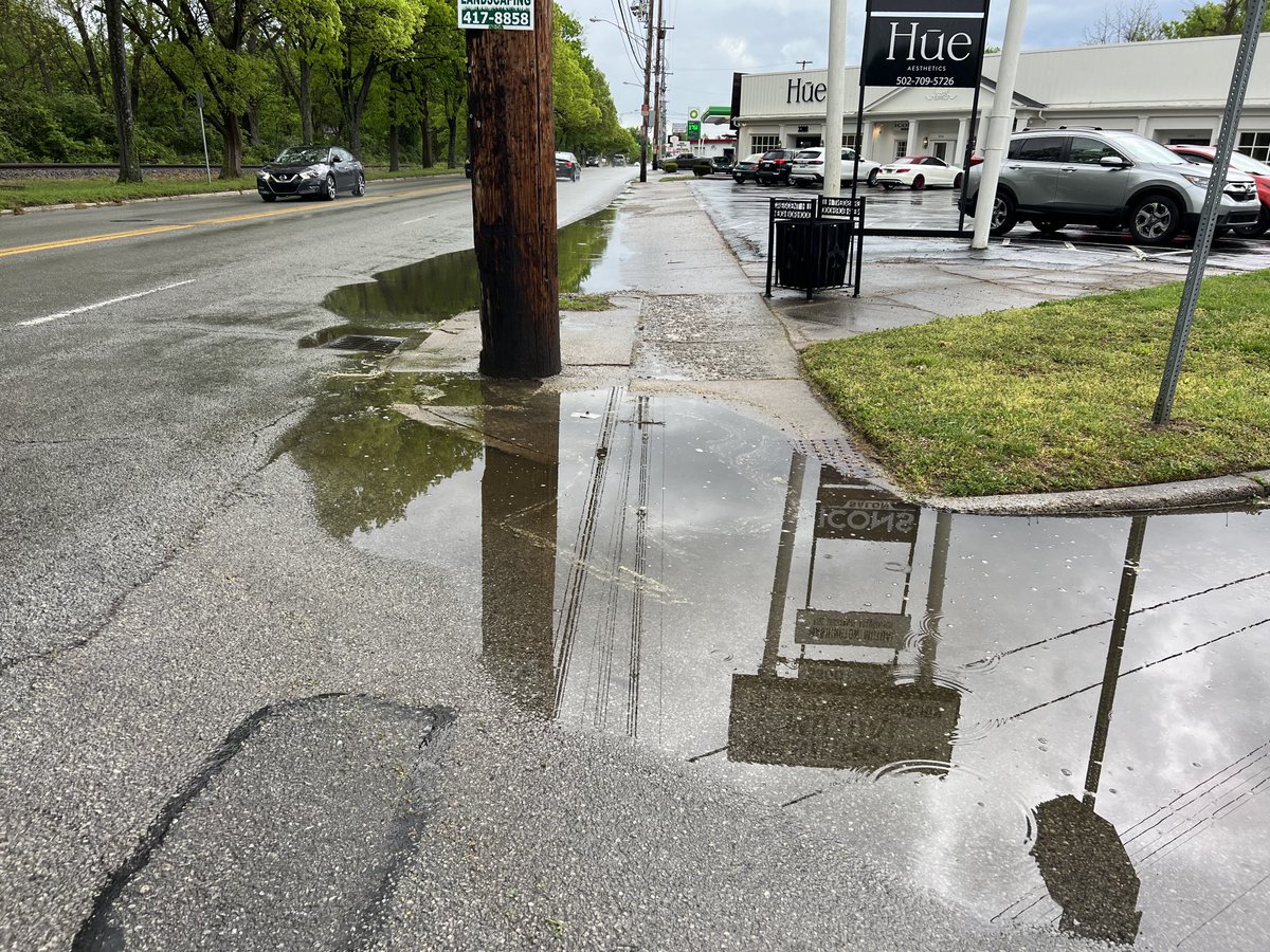 DanBorsch's tweet photo. World class public infrastructure. Frankfort  Avenue is embarrassing. https://t.co/64WTsm3nhP