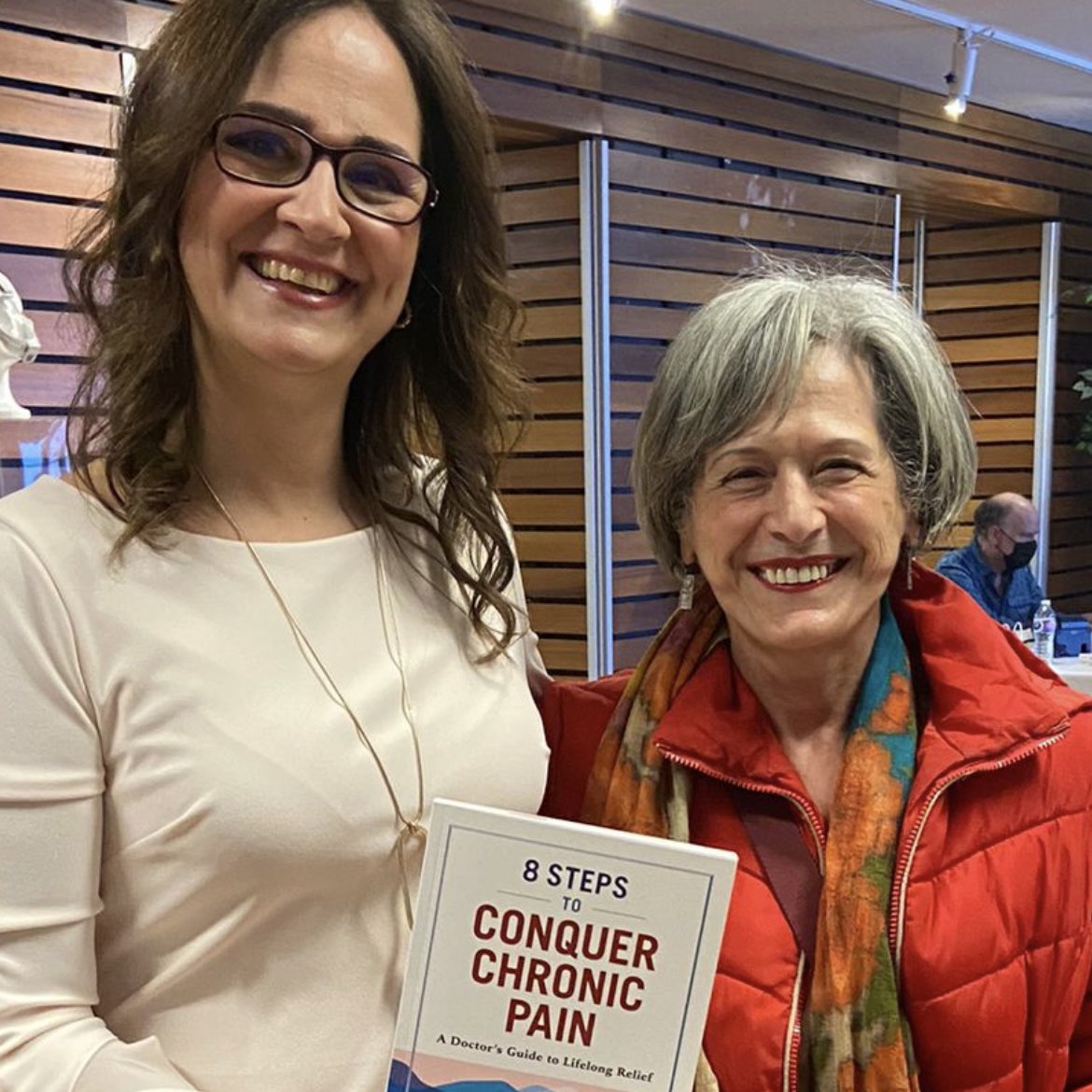 adfurlan's tweet photo. 4/12. A YouTube fan who heard about the event, Marie said she watches my videos, writes comments and I responded to her.
๐๐ป https://t.co/v59O33Vg1k
What a privilege to meet my fans!
#Youtube #Medtuber #ConquerPain #ConquerPainWithDrFurlan
๐๐ปthread https://t.co/IvtiXRDysy