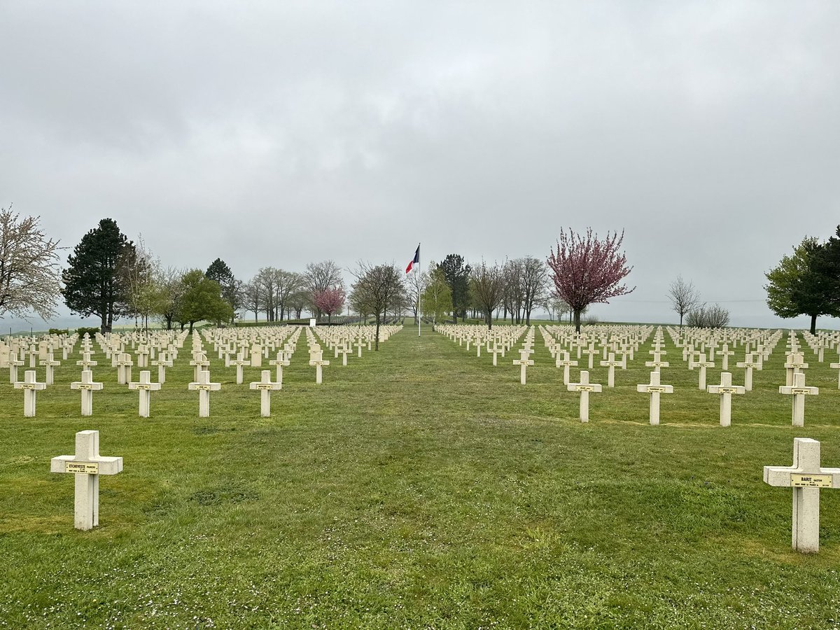 Ri315e's tweet image. #frontlinefriday where am I ? 

4 nationalities within a couple of KMs - Important reminder that the western front had more than just two nations