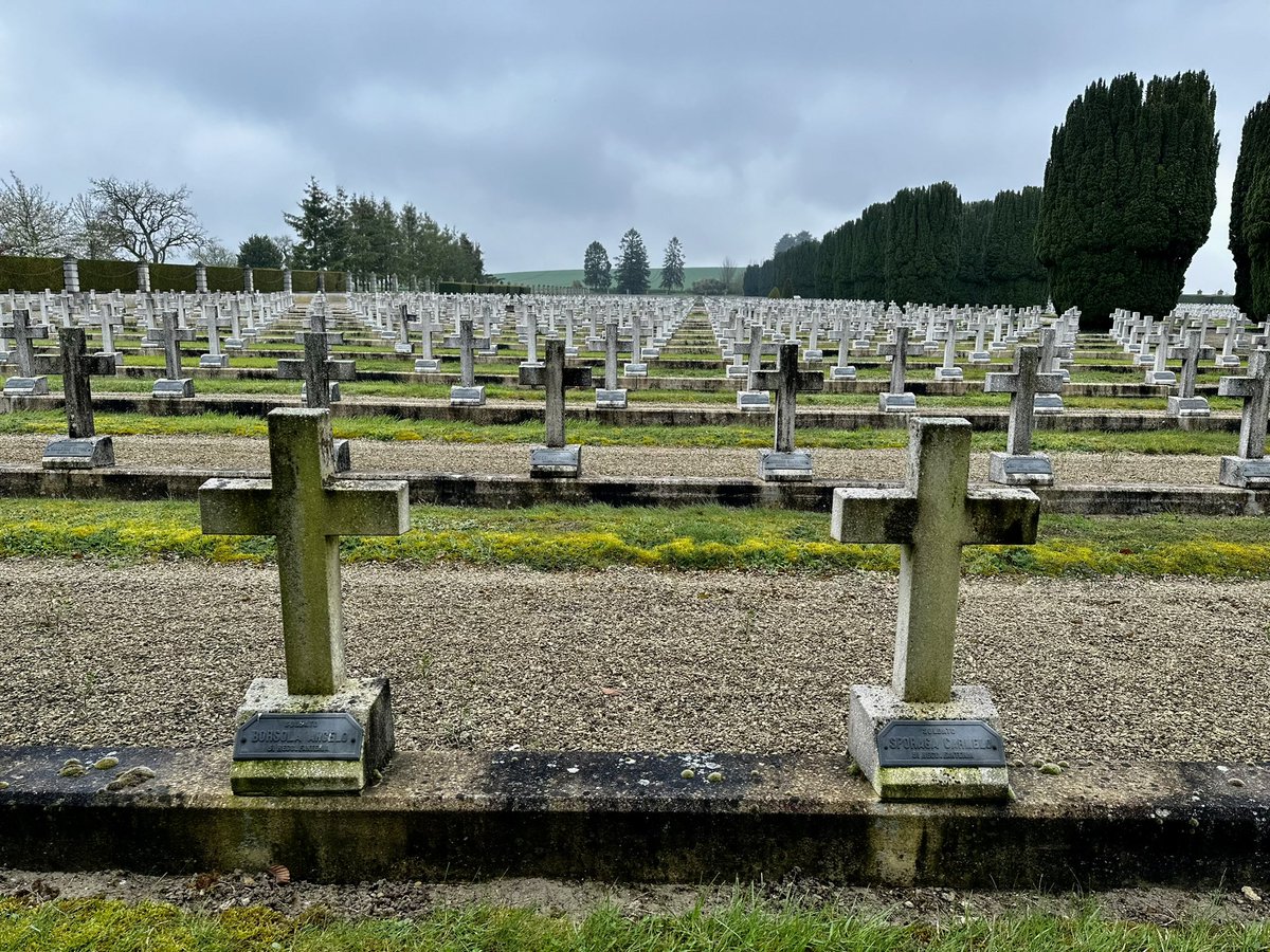 Ri315e's tweet image. #frontlinefriday where am I ? 

4 nationalities within a couple of KMs - Important reminder that the western front had more than just two nations