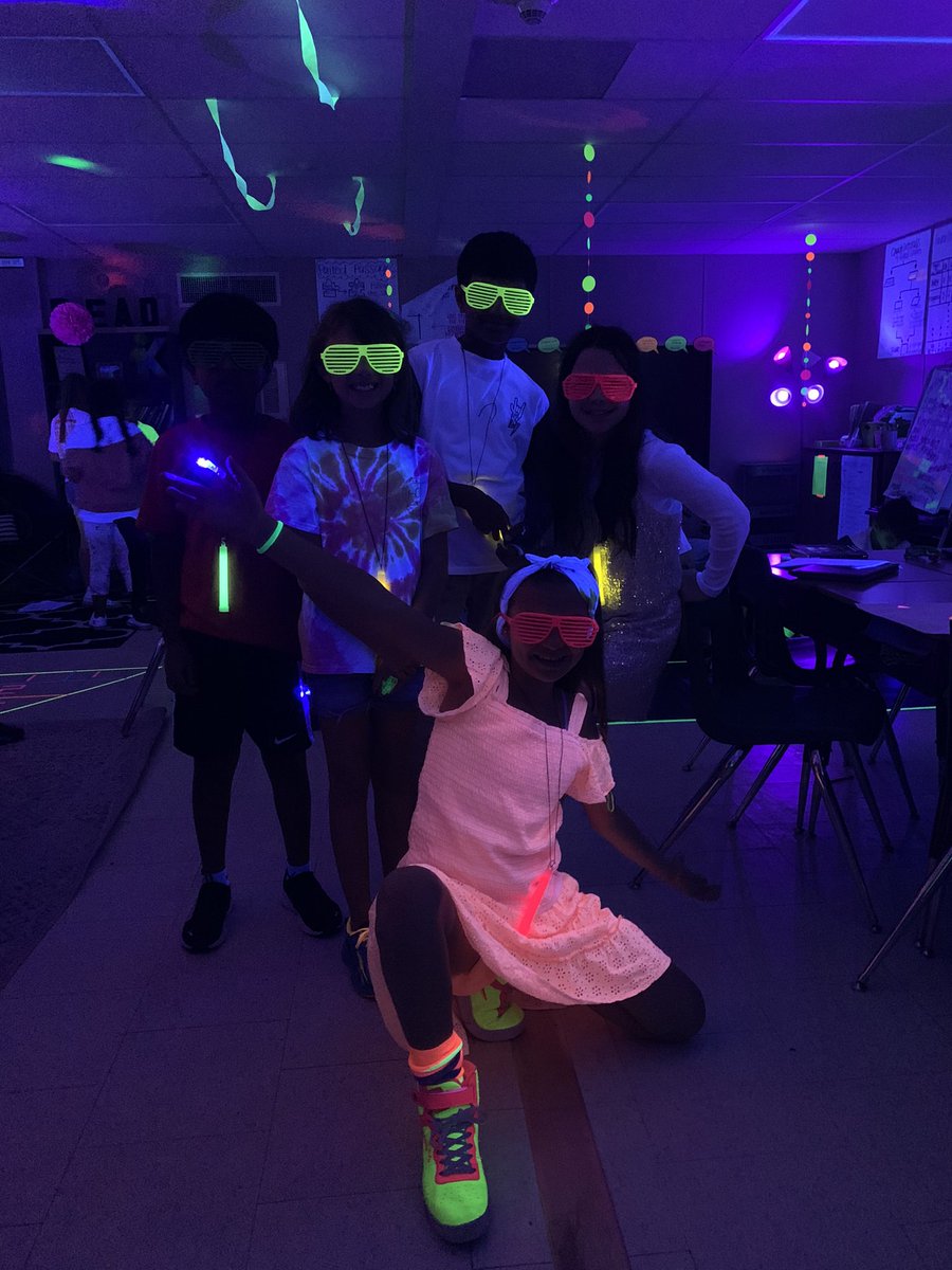 GLOW MUCH FUN!!! 🌟 We are loving reviewing all we have learned this year in Reading and Writing!! @TISDGOES #glowday #glowmuchfun