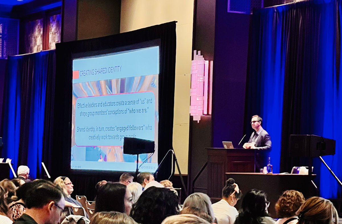 LainieRowell's tweet photo. Another amazing keynote at #LearningandtheBrain!
@jayvanbavel sharing
The Power of Us:
Harnessing Our Shared Identities to Improve Performance, Increase Cooperation, and Promote Social Harmony https://t.co/58GdYtlQTc