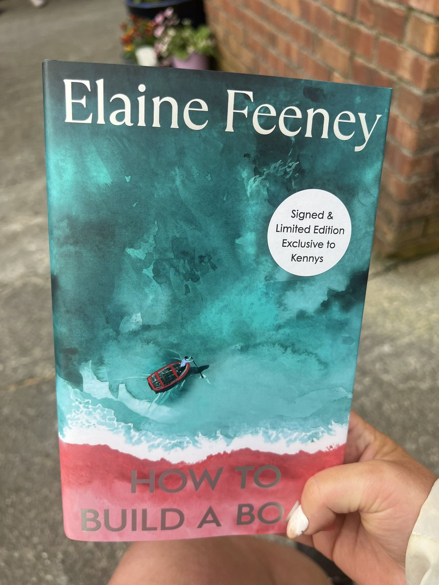 “We give way to people who are powerful. I always wanted to know why people are powerful.” Author @elainefeeney16 speaking at the launch of her novel ‘How To Build A Boat.’ Love the Limited Edition from @KennysBookshop which includes some of Elaine’s poetry. #howtobuildaboat