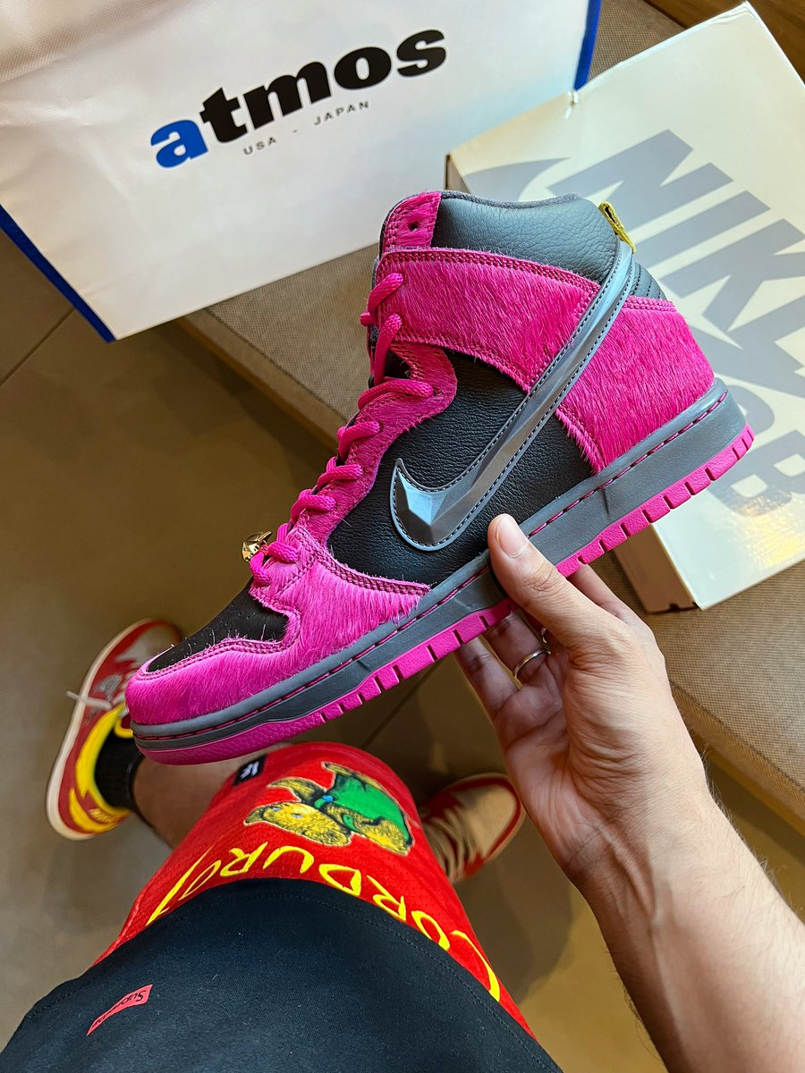 loudpaki's tweet photo. Thanks for the love @atmos_usa‼️❤️

Walked up to the counter and told em run the Run The Jewels 💎🏃💨

#realcollectorvibes

#atmosdc

#atmoscollectorsclub https://t.co/9o8KoR8OAm