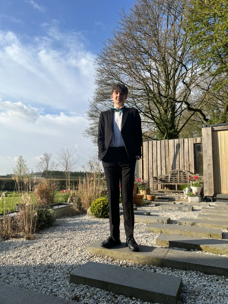 peteswiftysan's tweet image. In #parenttime this…. Is five minutes! #firstprom