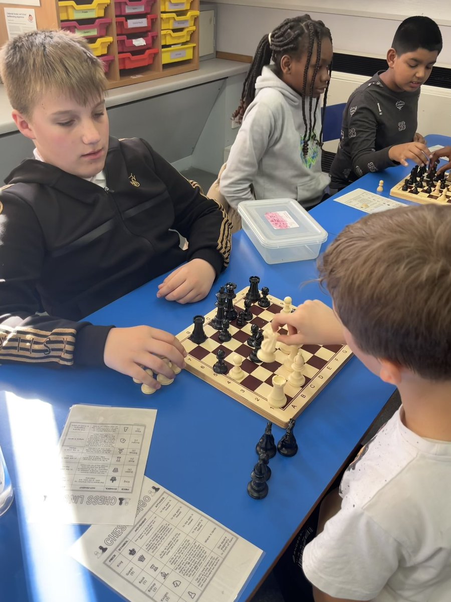 _mrs_mccuaig's tweet photo. ♟️ Yesterday was a fantastic start for our chess club! We have a determined, positive group with a mixed range of experience. Our confident players taught other pupils how to move their pieces and we’ve been so impressed with their explanations! 👏🏻🥳
@woodside_school https://t.co/gYFh4GgaaW