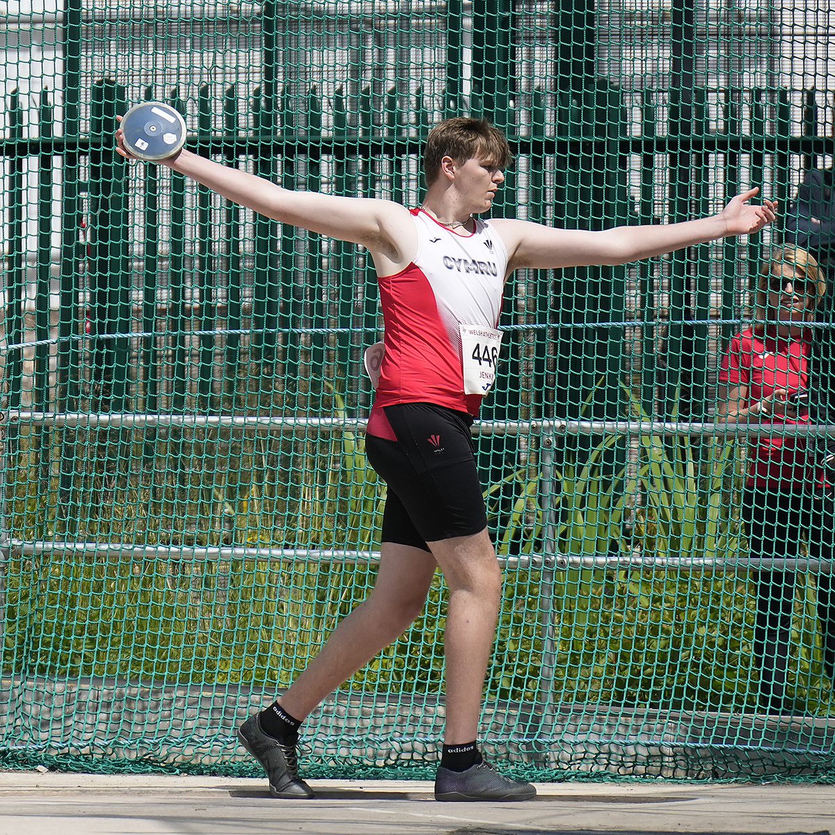 The Sky is the limit for young para thrower Mike Jenkins! 🏴󠁧󠁢󠁷󠁬󠁳󠁿

Over the weekend at the Coventry Spring Meet, the Pembrokeshire Harriers athlete broke the F38 European Discus Record! 🤩

Read more about Mike's journey here ➡️ bit.ly/3mOz4Ia