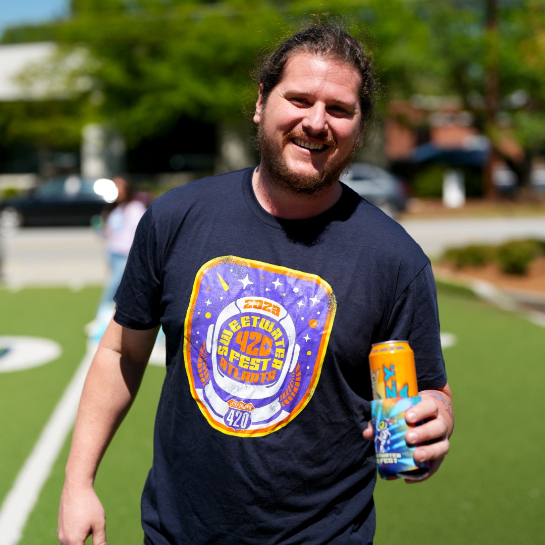 tilray's tweet photo. 🚨 Attention @SweetWaterbrew fans! 🚨 All new @420fest merch is available online to stock up before the weekend.
Or swing by our merch tent this weekend to score this limited-time-only swag.
#SW420Fest #Sweetwater420Fest #420FestATL $TLRY https://t.co/nrXQDDMFc8