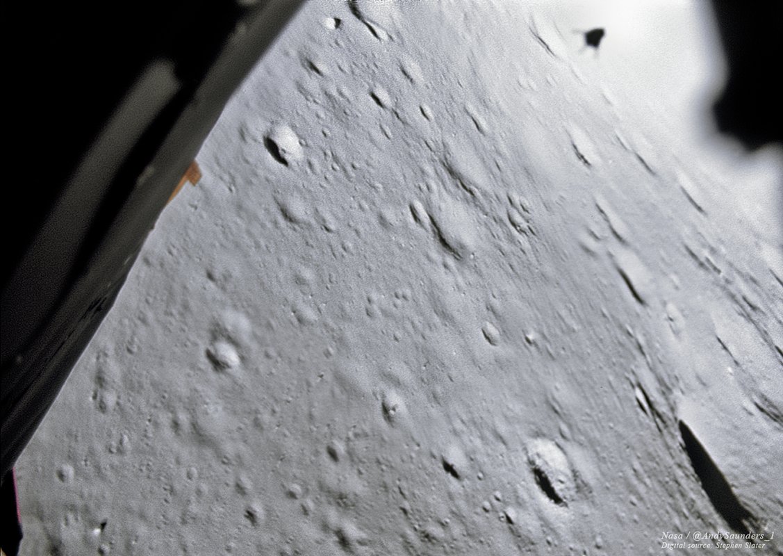 AndySaunders_1's tweet image. So these #SpaceX rockets are amazing, landing autonomously (except this week of course) - but 51 years ago today, John Young had his own method to time his landing on the #Moon
He counted &quot;one potato&quot; then hit the stop button🤗
The view coming in to land - check shadow top right: