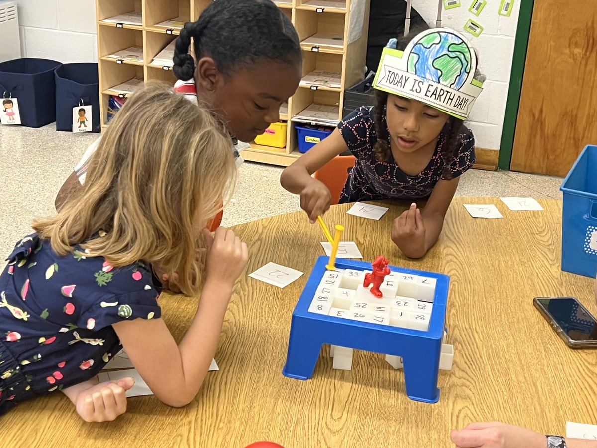rofo_s's tweet photo. It is so amazing to see how much growth my students continue to make this school year! I am so proud of their eagerness to learn!!! #rofo #kindergarten #vbcps https://t.co/c95O0lbSiC