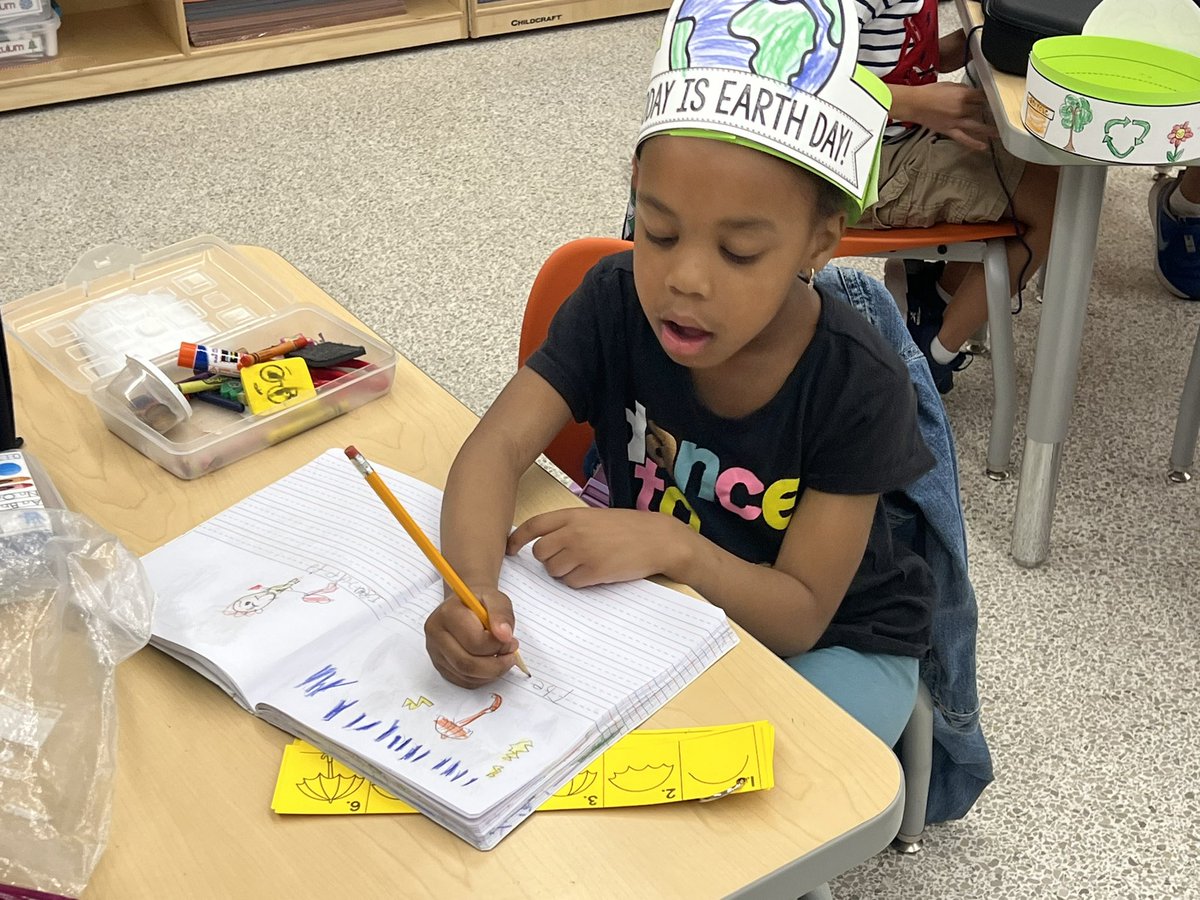 rofo_s's tweet photo. It is so amazing to see how much growth my students continue to make this school year! I am so proud of their eagerness to learn!!! #rofo #kindergarten #vbcps https://t.co/c95O0lbSiC