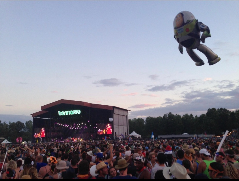 Bonnaroovian's tweet photo. Perhaps my most memorable moment occurred during Elton John’s closing set when a Buzz Lightyear balloon took flight during his tearjerking performance of “Rocket Man.” The balloon could be seen floating among crowds all weekend, and his departure fit the song choice perfectly. https://t.co/ycQ8eYy6qB