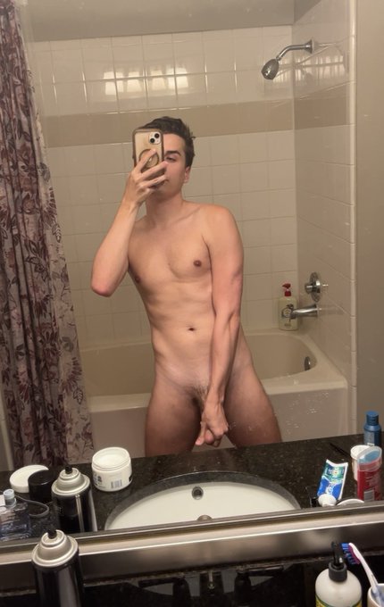 this hangover is intense 😵&zwj;💫 https://t.co/sTJfJAWJFY