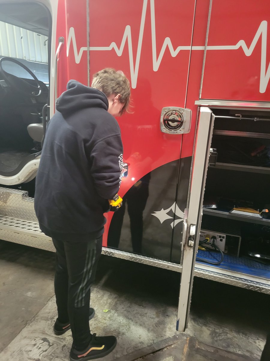 drjbrownfield's tweet photo. Mr. Ulrich's auto tech class putting the lights back on our Health Sciences training ambulance. Planning on having it at our storm shelter and indoor facility groundbreaking today. https://t.co/qTVdRQXUeC
