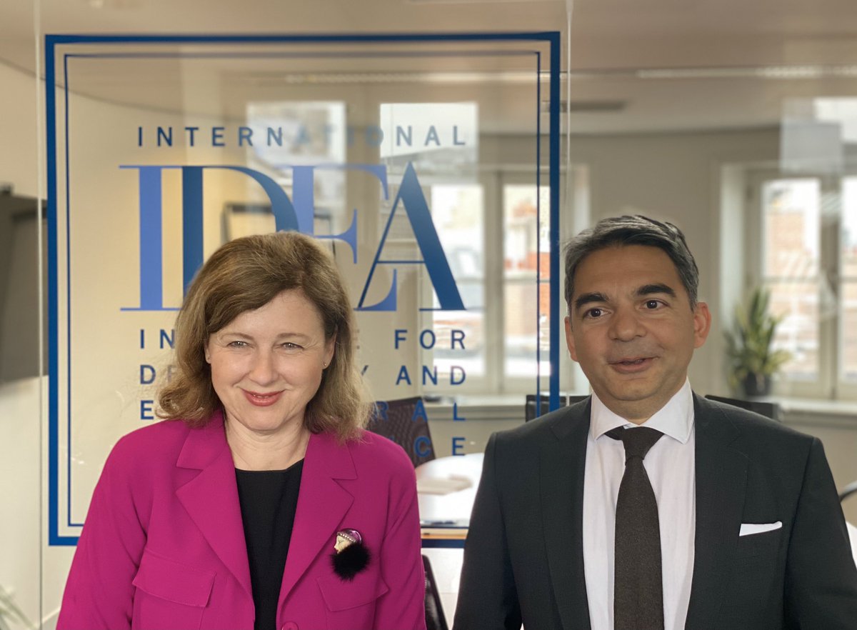 We were honored with EC Vice-President @VeraJourova's visit to our @Int_IDEA office today & to exchange on EU's important democracy initiatives towards 2024.

Count on us for supporting EU and strengthening democracy! 

Thank you #ConstitutionBuilding colleagues for hosting!🙏👍