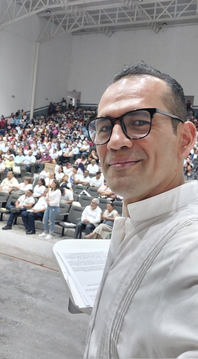 rivloz's tweet photo. Una vez más  #55AniversarioTelesecundarias #SNTE https://t.co/hbMNHKhb4B
