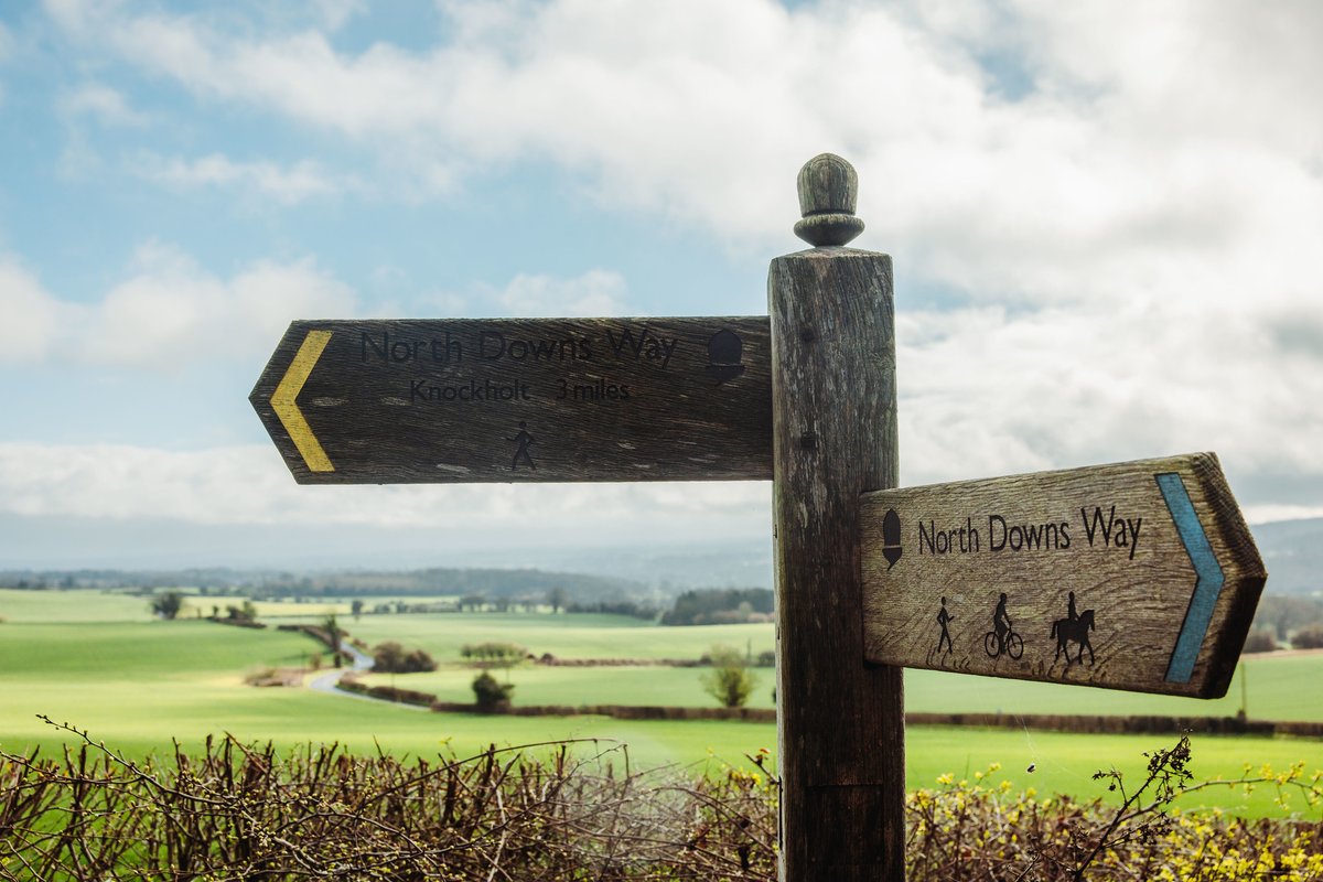 NorthDownsWayNT's tweet photo. Hands up who's hitting the Trail this weekend? 🙋‍♀️

We're keeping our fingers crossed for decent weather for all our #NorthDownsWay adventurers - but don't let a bit of rain put you off! 🌦️

Plan your next walk here: 🔗 https://t.co/k0fVDBQNng https://t.co/nafoG81zzS