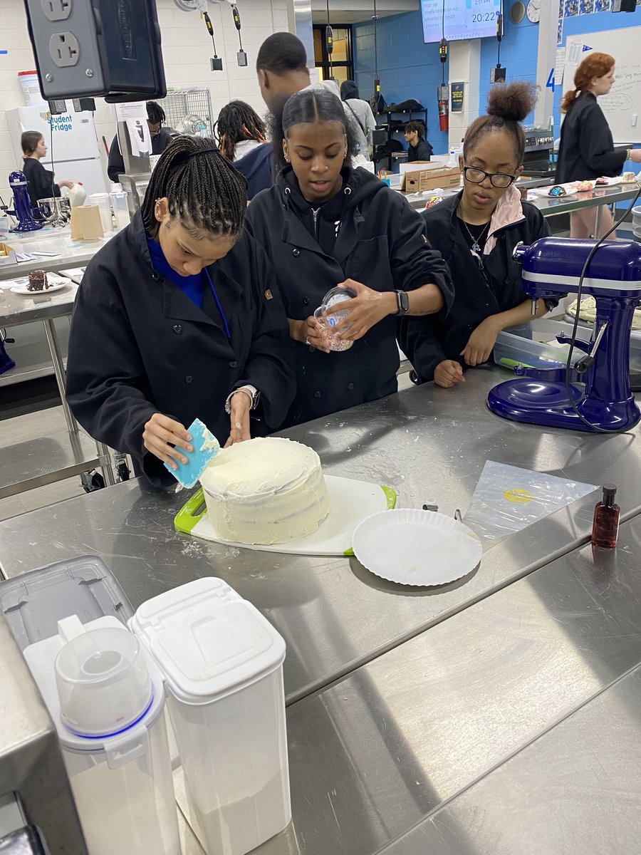 Foods 2 has been busy baking #SEFCS